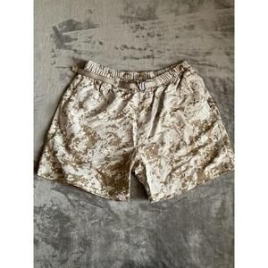Nike ACG Belted Loose Fit Above Knee Shorts Beige Camo Medium 6” Inseam
